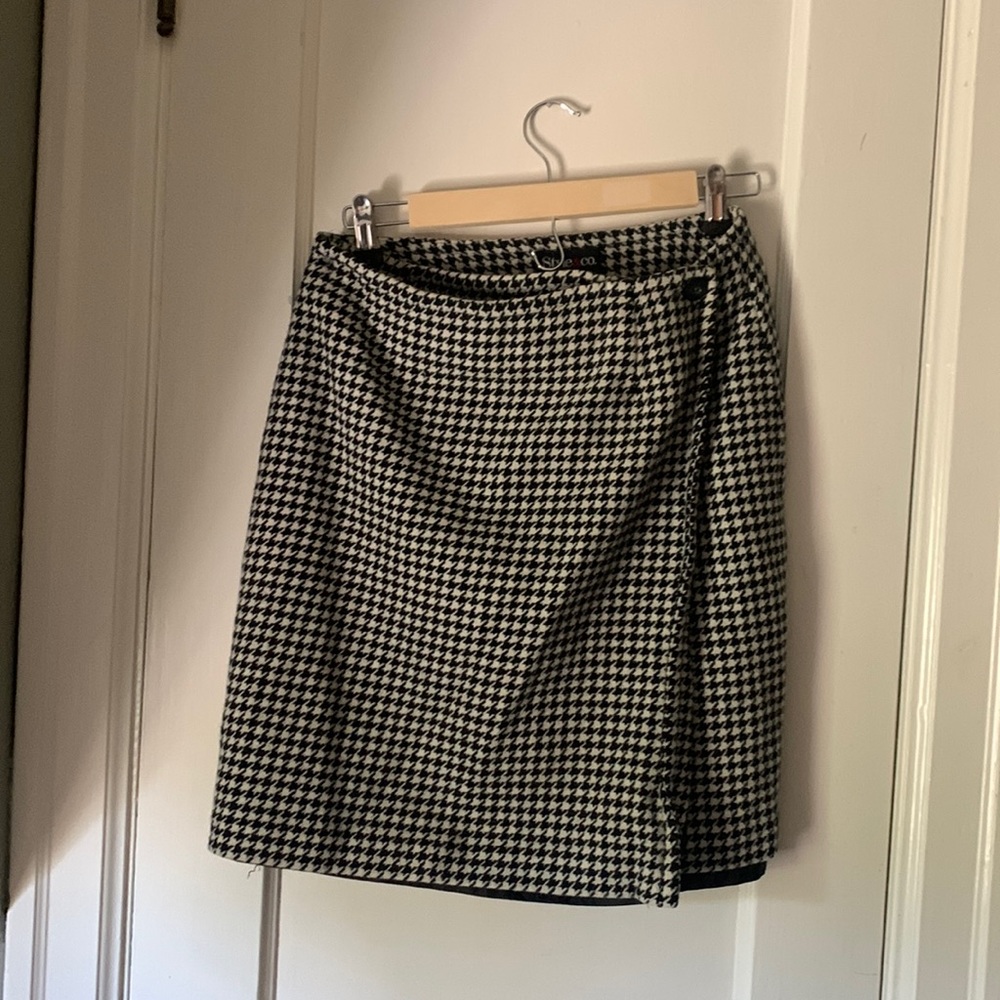 Houndstooth wrap pencil skirt